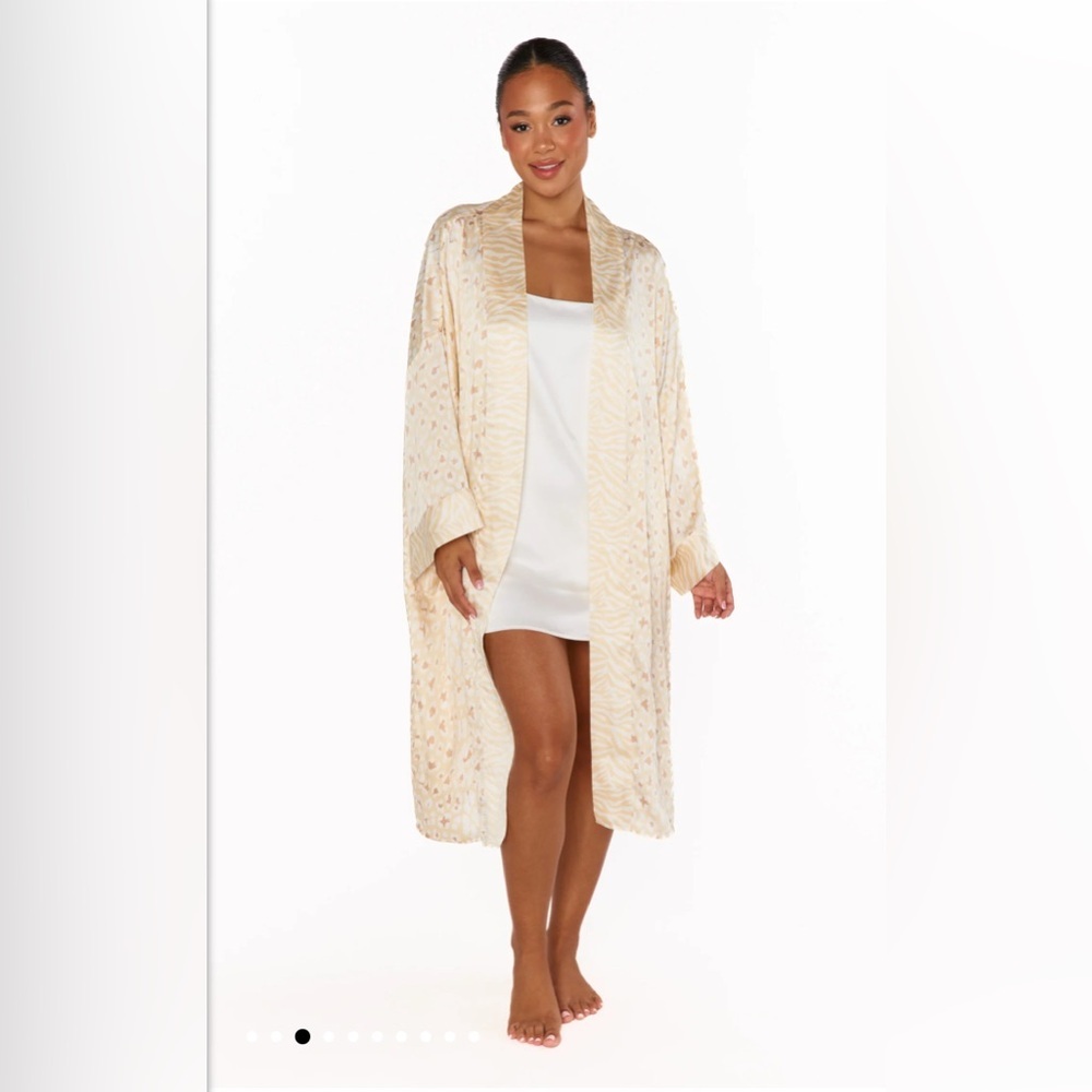 Show Me Your Mumu Harlow Animal Print Robe,‎ One Size, NWT